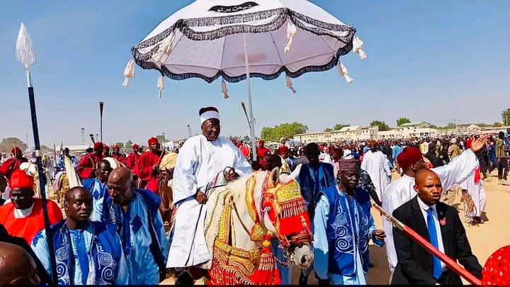 His Eminence, the Shehu of Borno, Alhaji Dr. Abubakar Ibn Umar Garbai Al-Amin El-Kanemi